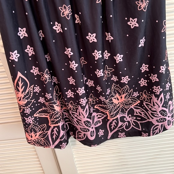 REBORN Short Sleeved Cold Shoulder Boho Tunic Top - Picture 6 of 10